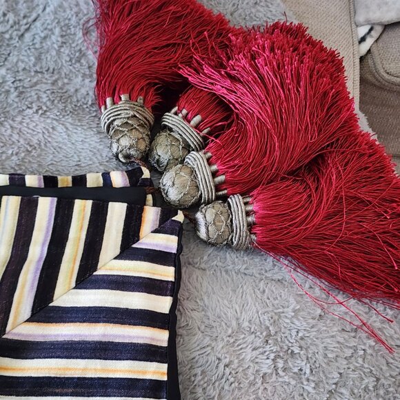 MACKENZIE-CHILDS COURTLY CHECK AND ANIMAL PRINT TABLECLOTH WITH TASSLES - Picture 4 of 5